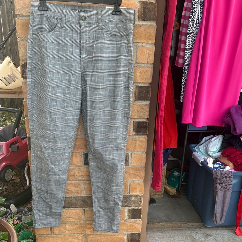 American Eagle Outfitters Gray Plaid Pants